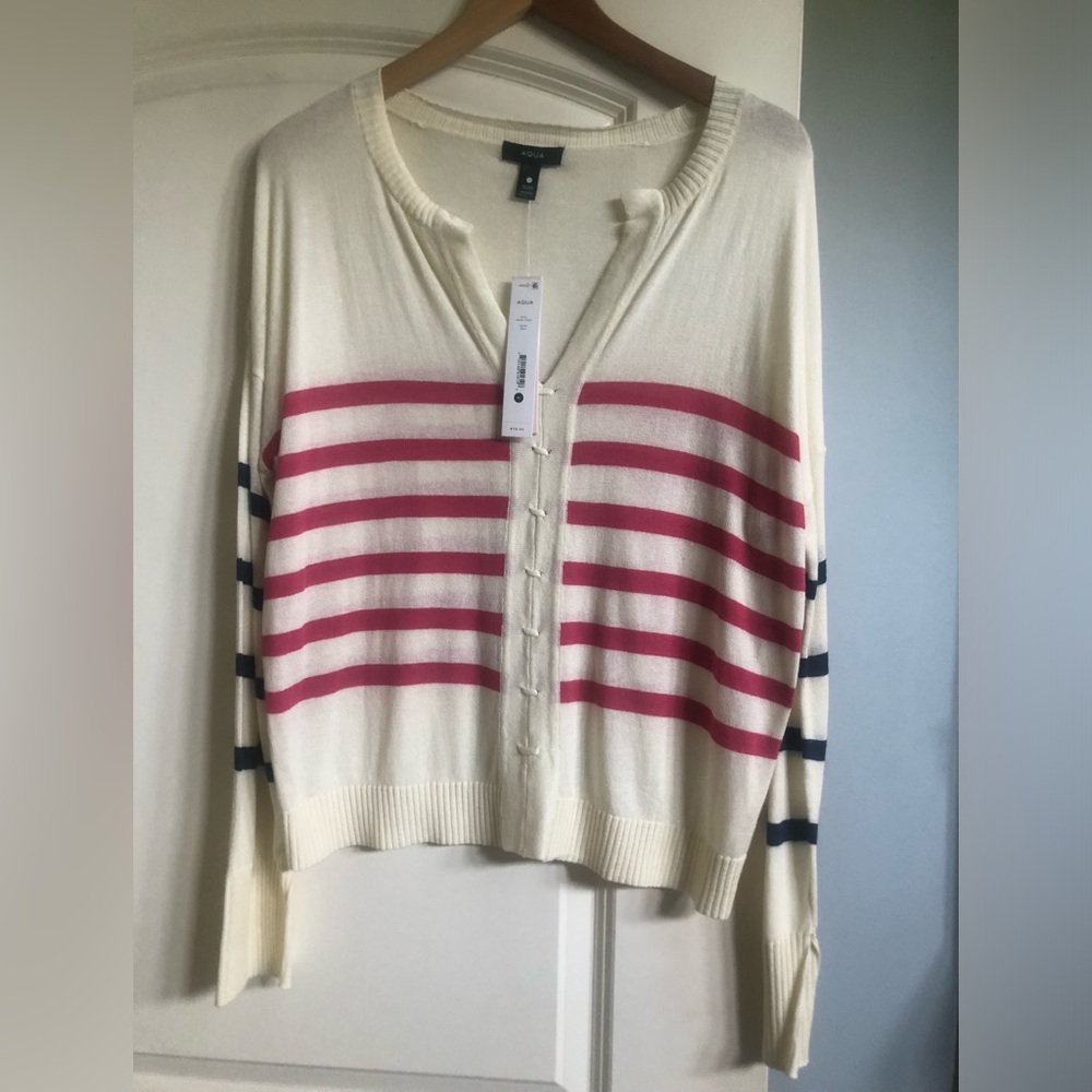 Aqua Bloomingdale’s Exclusive Lightweight Sweater. Size Medium